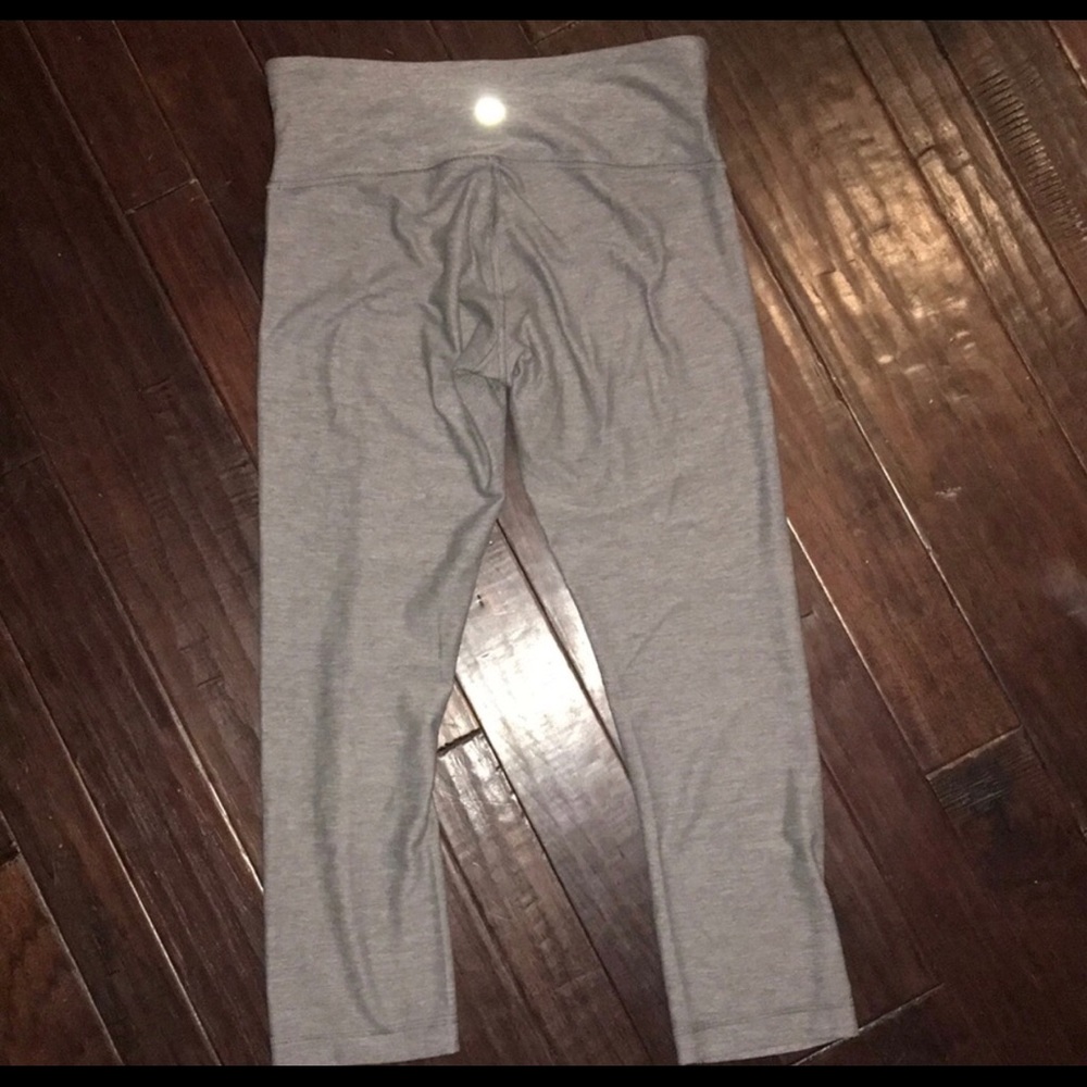 Lululemon - Picture 3 of 5